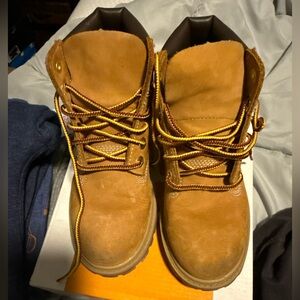 Kids classic Timberland boots tan size 12 boots
